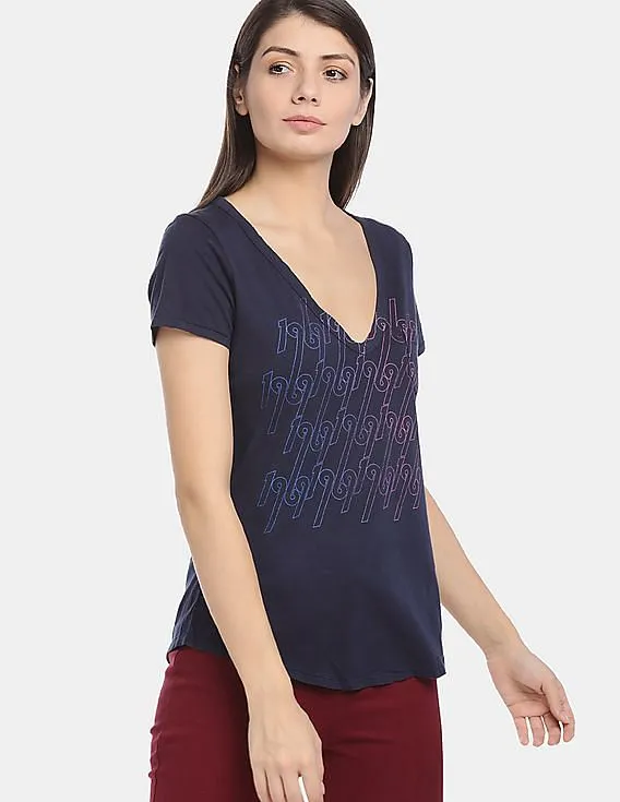 GAP Women Blue Retro 1969 Graphic V-Neck Tee