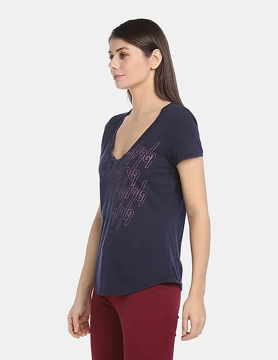 GAP Women Blue Retro 1969 Graphic V-Neck Tee