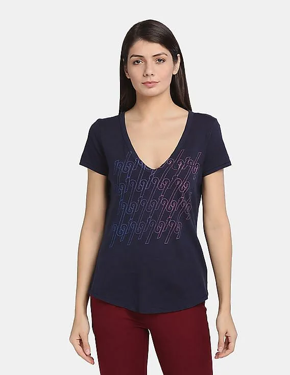 GAP Women Blue Retro 1969 Graphic V-Neck Tee