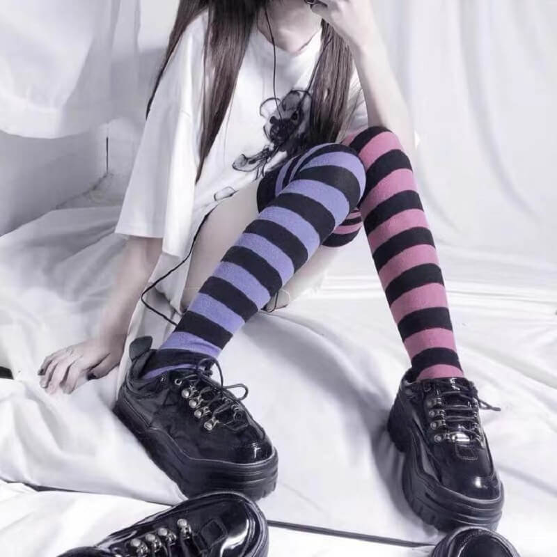 JAPANESE COS STRIPED KNEE SOCKS BY64023