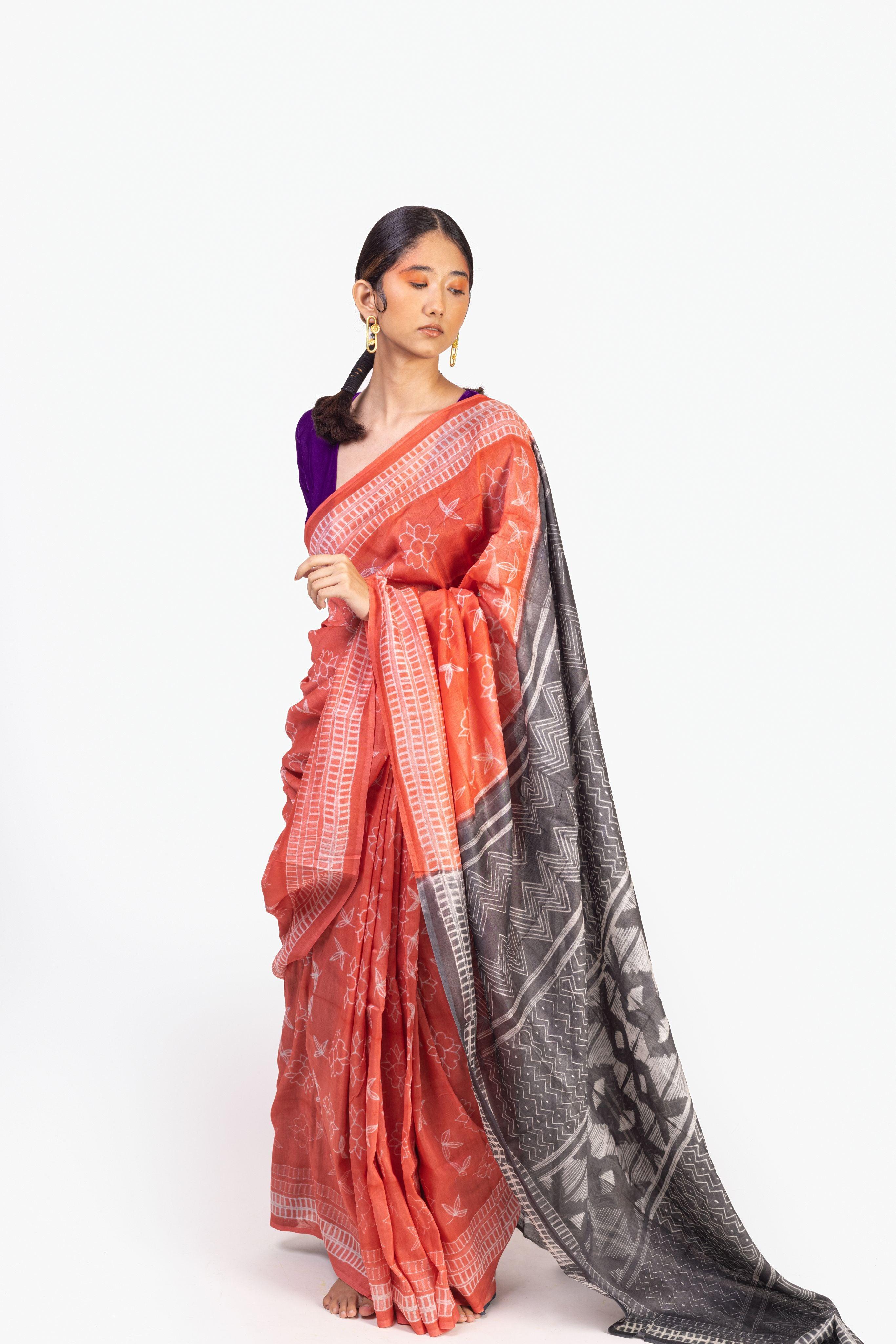 Kaisori Inayaat Red and Grey Shibori print saree