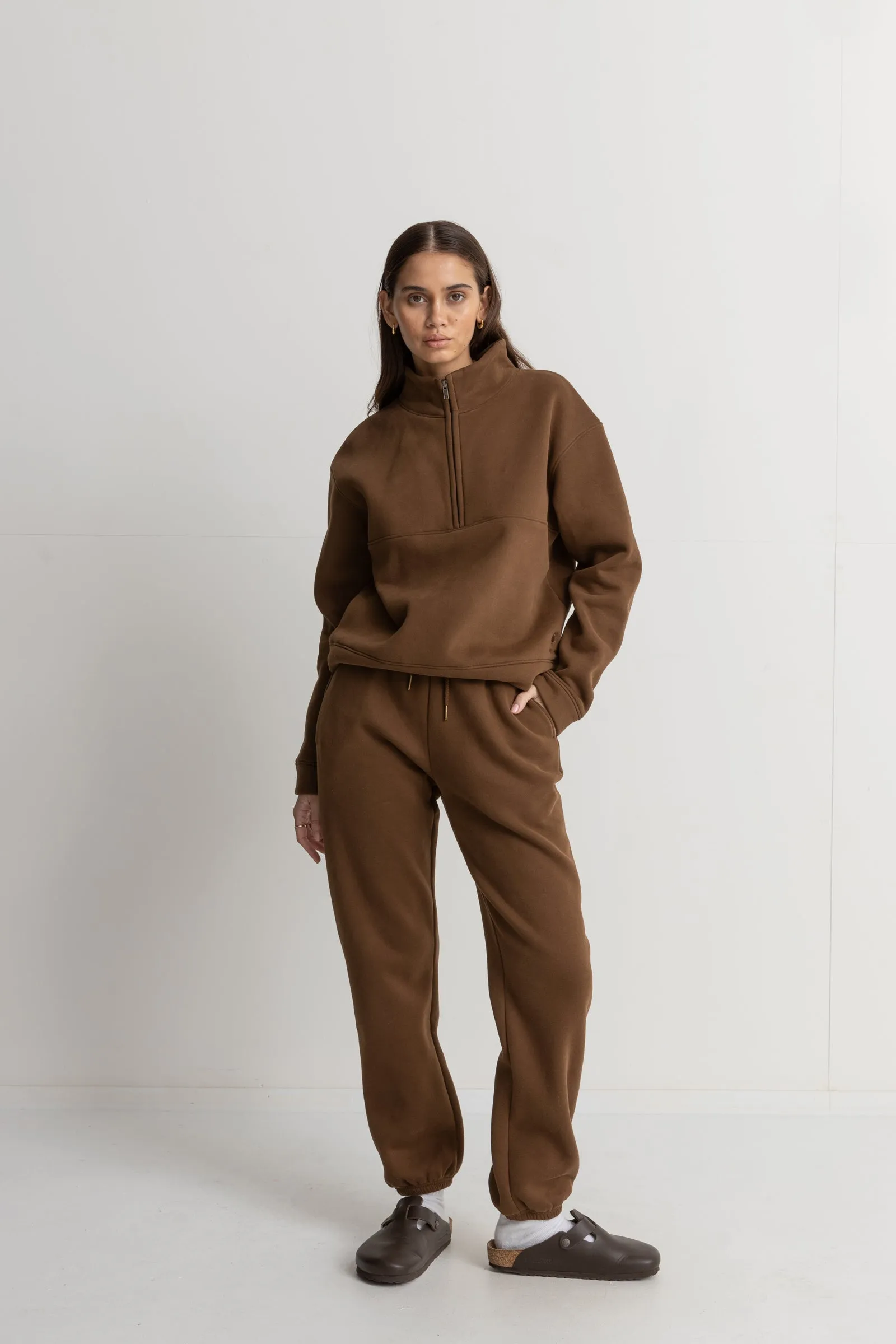 Shores Track Pant Chocolate