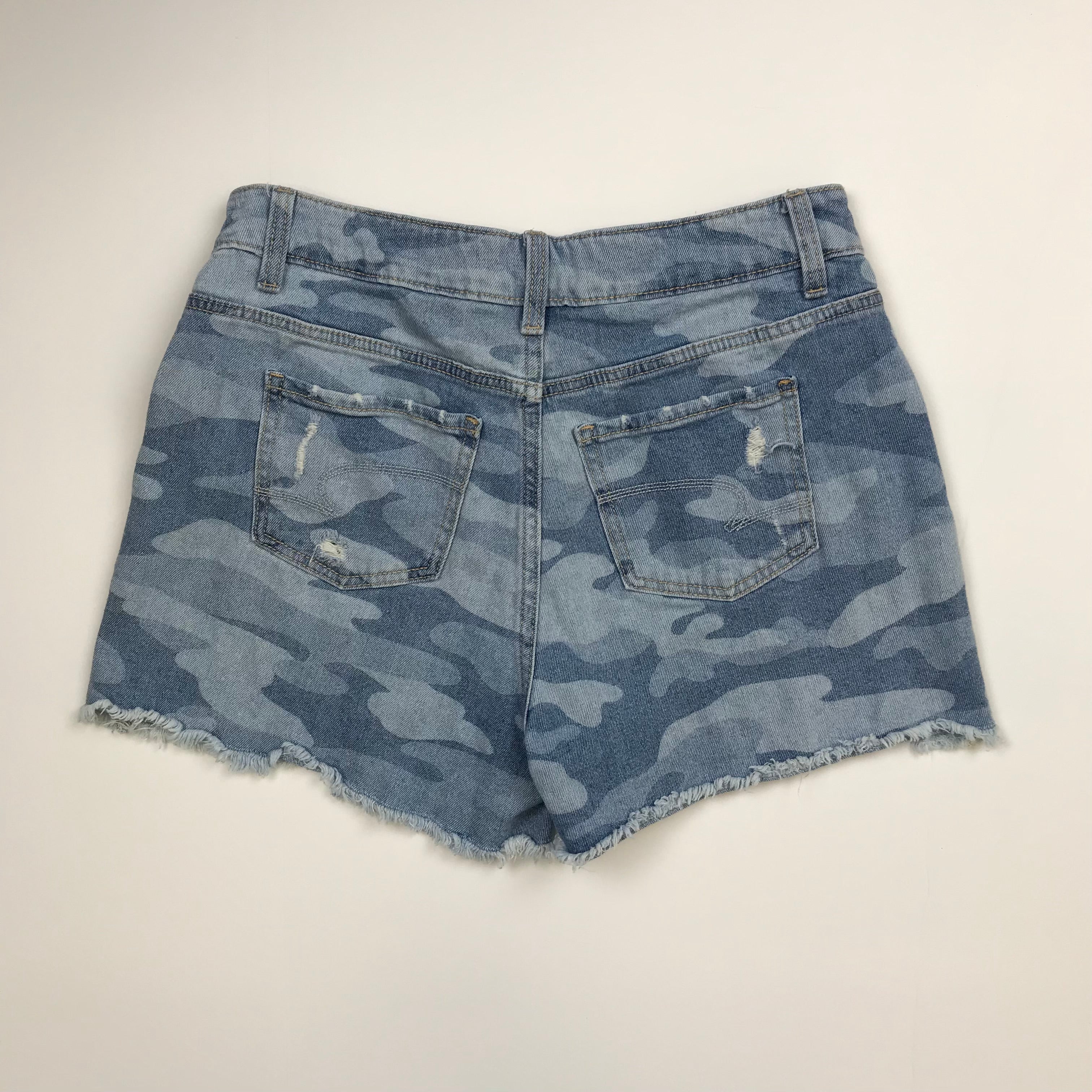 Shorts By Time And Tru  Size: 6